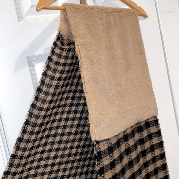 D&Y Houndstooth Faux Fur Panel Scarf NWT Brown & Black in Gingham Buffalo Plaid - Picture 7 of 14